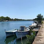 Entre Et Riviere Agde