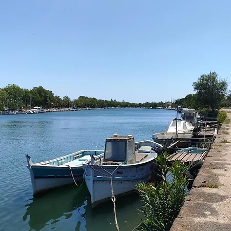Entre Et Riviere Agde