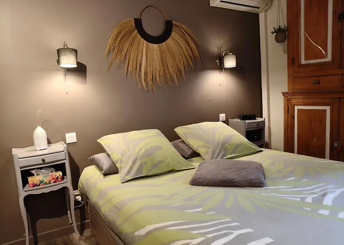 Entre Et Riviere * Agde