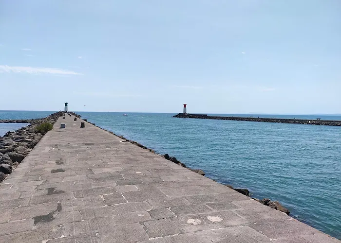 Entre Et Riviere Agde